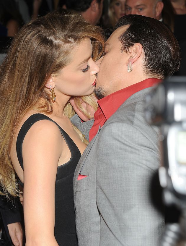 Amber Heard And Johnny Depp Seal Their Tiff Appearance With A Kiss The Huffington Post