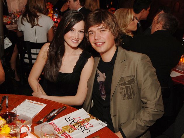 <span class='image-component__caption' itemprop="caption">Kate and Zac Hanson, 2007. </span>