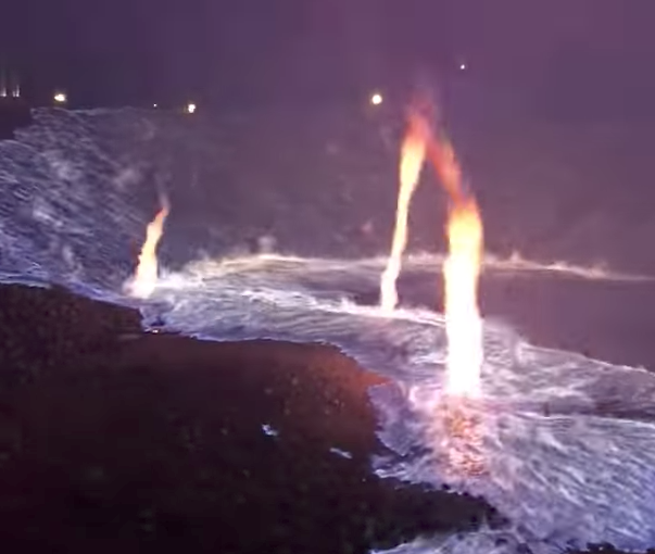 Freakish sulfur fire footage will leave you in awe Freakish sulfur fire footage will leave you in awe