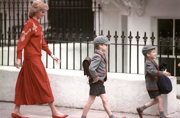 <strong>The princes and their mother on Harry's first day at the Wetherby School in Notting Hill, 1989</strong>