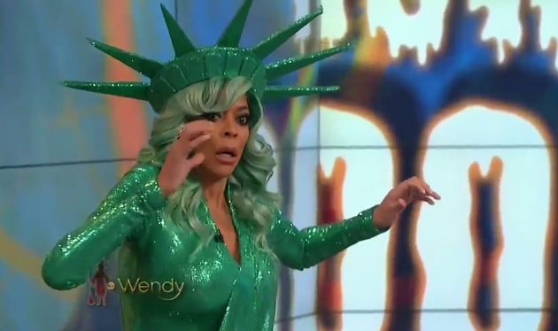 Wendy Williams Faints Live On Air After 'overheating' In Statue Of 