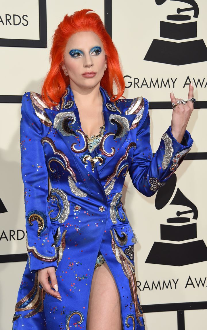 Lady Gagas Grammys Dress Is The Ultimate Style Tribute To David Bowie Huffpost 1393