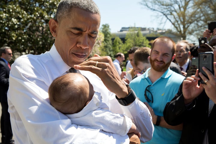Obama and family move from Bali to Java on Indonesia holiday