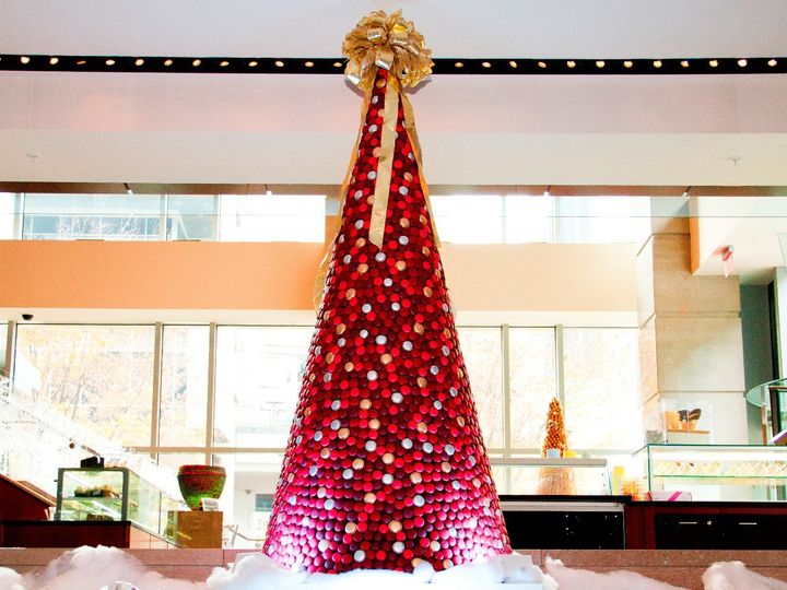 The 5 Best Hotel Christmas Trees | HuffPost