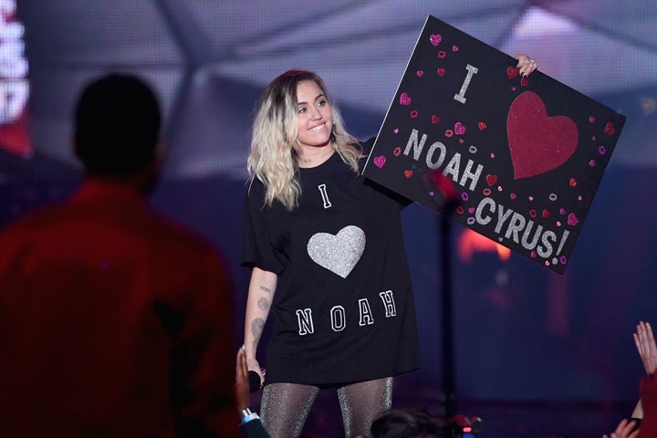 Miley Cyrus introduces sister Noah at iHeartRadio Awards: 'Her voice is amazing' Miley Cyrus introduces sister Noah at iHeartRadio Awards: 'Her voice is amazing'