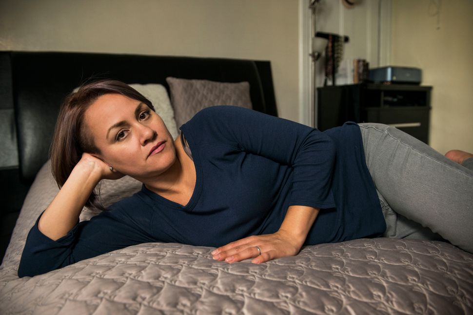 15 Intimate Photos Of Women In Bed With Their Birth Control Huffpost 