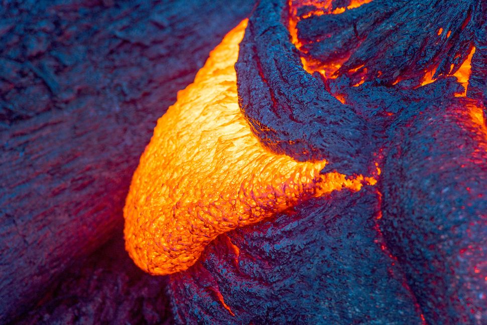 Photographer Captures Lava Moon Meteor And Milky Way In One Shot