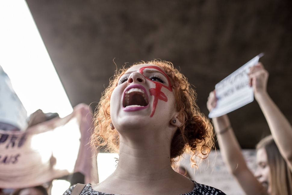 68 Exquisite Photos Of Women Resisting Around The World Huffpost 