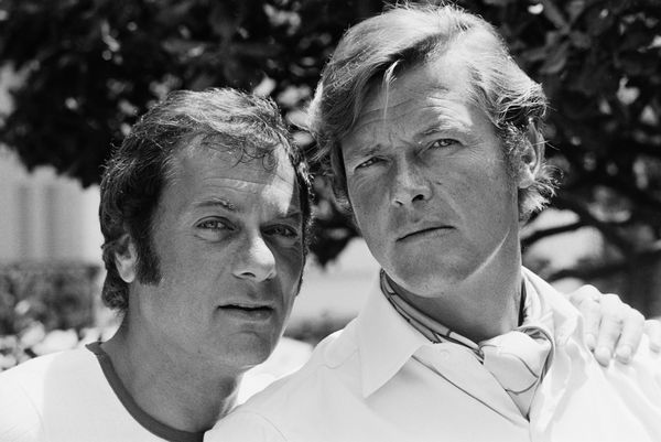 Roger Moore Dead: Rare Vintage Pictures Of James Bond Star At His Most ...