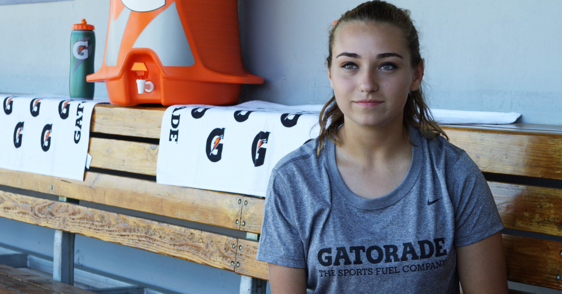 Meet The Teen Born With One Hand Defying Odds On The Softball Field ...