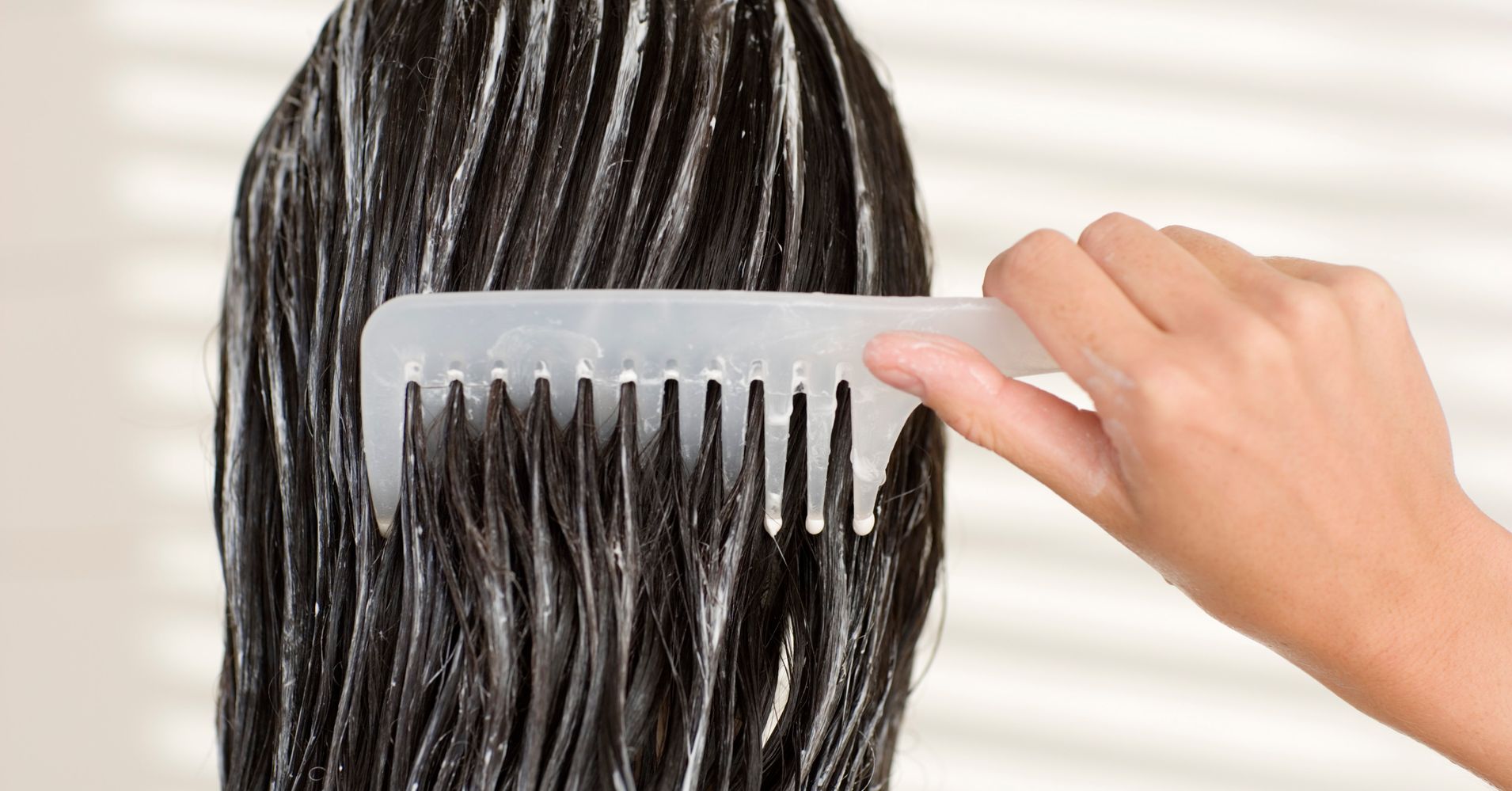 Should You Condition Your Hair Before Shampooing? | HuffPost