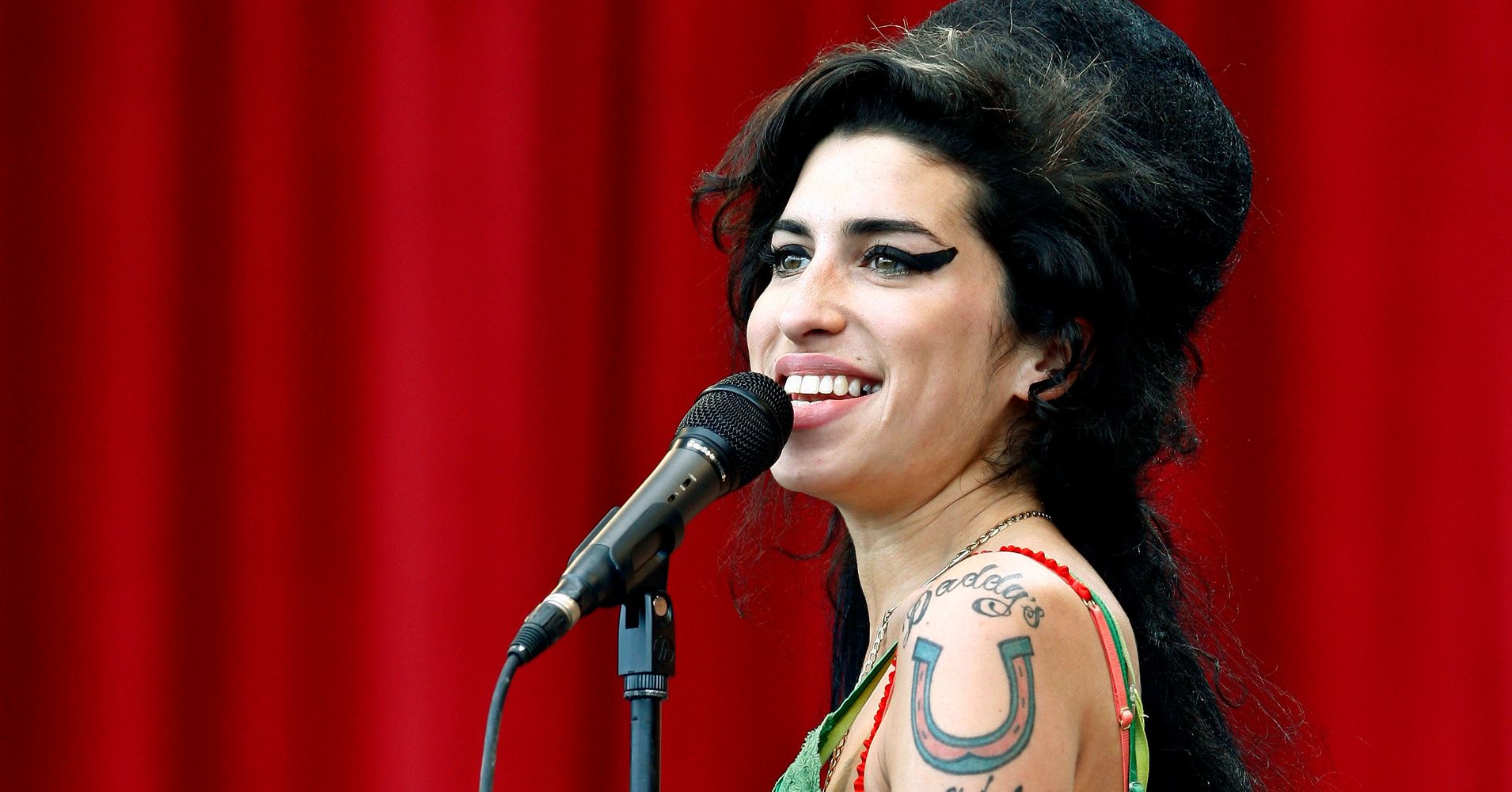 Amy Winehouse Foundation Opens Women-Only Recovery Home For Addicts ...