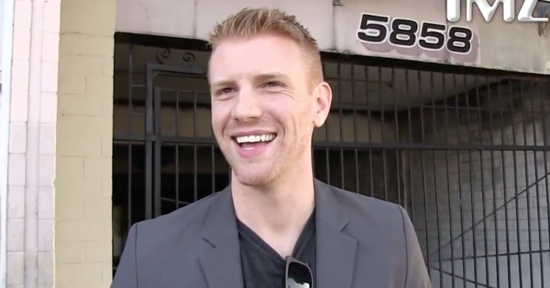 'Walking Dead' Actor Daniel Newman Comes Out On YouTube | HuffPost