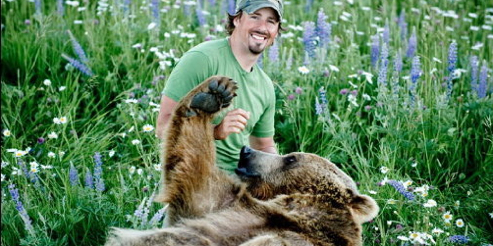 This Friendship Between Bear And Man Is Still Going Strong | The ...