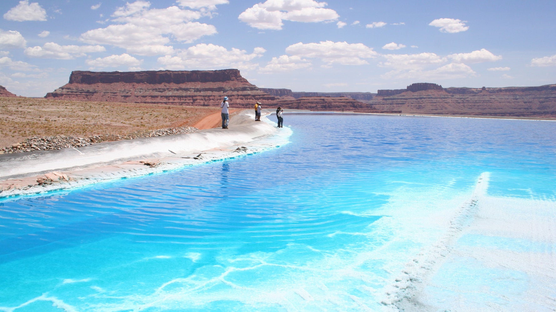 Evaporation Pond Meaning In Urdu