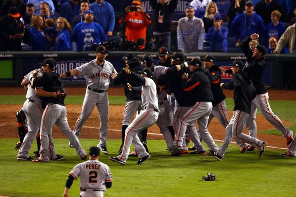 Here's how SF fans celebrated the Giants' final home win of the 2014 season