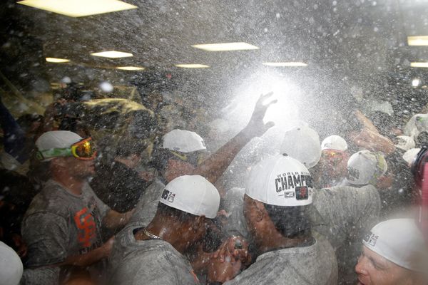 Bumgarner's HILARIOUS World Series MVP ceremony 