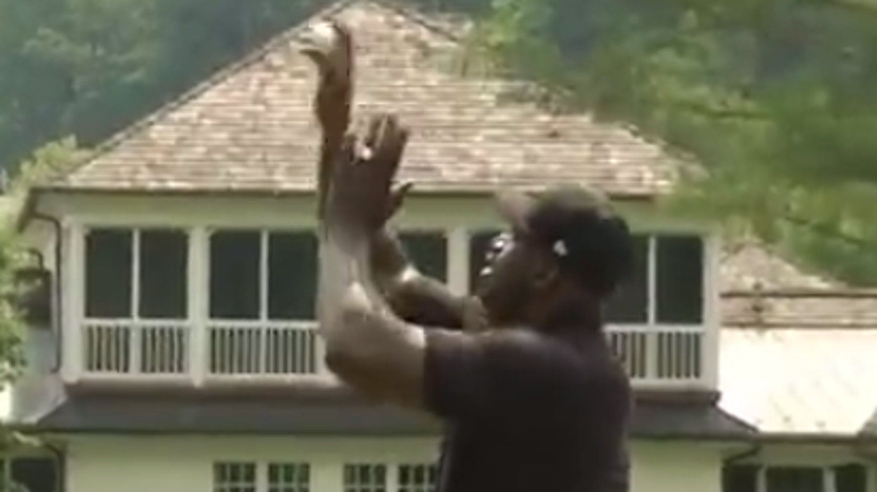 Shaquille O'Neal Finally Sinks A Free Throw, But In The Completely