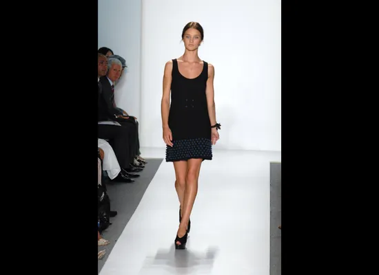runway-report: Rosie Huntington-Whiteley at Louis Vuitton RTW F/W