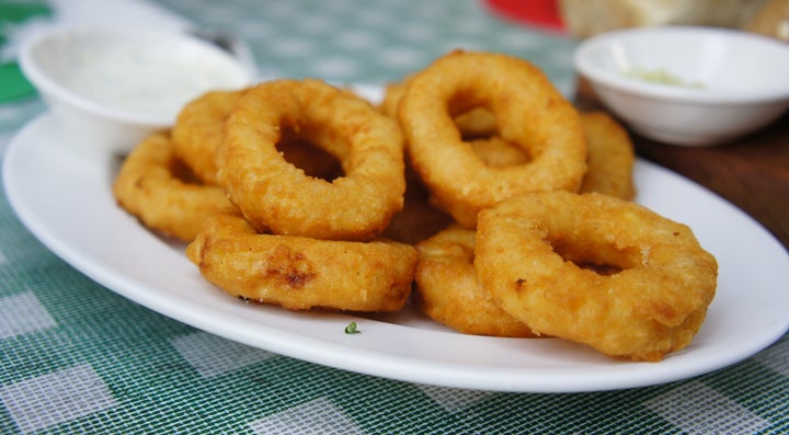 <p>Photo of fried onion rings via <a href="https://www.flickr.com/photos/kaba/" role="link" class=" js-entry-link cet-external-link" data-vars-item-name="Kaba/Flickr" data-vars-item-type="text" data-vars-unit-name="55a417d7e4b0ecec71bcb352" data-vars-unit-type="buzz_body" data-vars-target-content-id="https://www.flickr.com/photos/kaba/" data-vars-target-content-type="url" data-vars-type="web_external_link" data-vars-subunit-name="article_body" data-vars-subunit-type="component" data-vars-position-in-subunit="0">Kaba/Flickr</a>. </p>