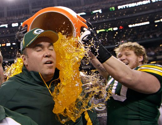 Super Bowl 2012: Gatorade Bath Color and More Crazy Props Worth