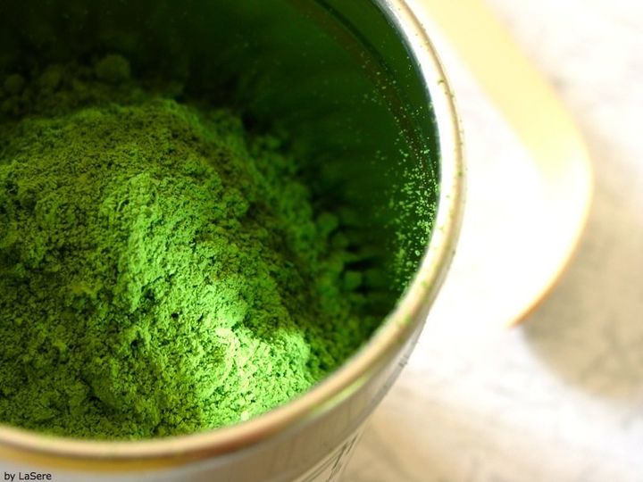 Japanese powdered green tea (Matcha)