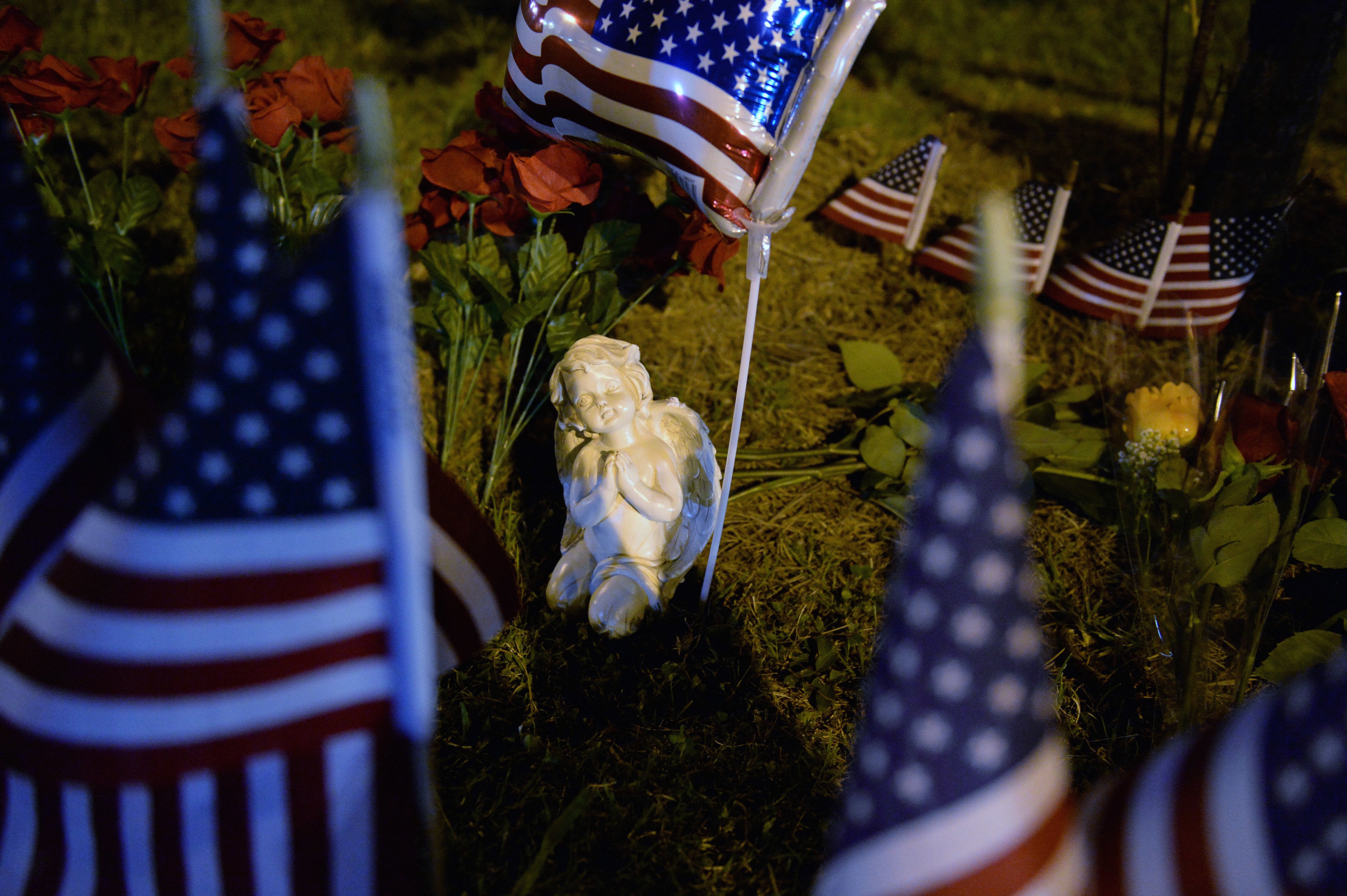 Images Mass Shooting In Tennessee Leaves 4 Marines Dead | HuffPost 5 Images Mass Shooting In Tennessee Leaves 4 Marines Dead | HuffPost 5
