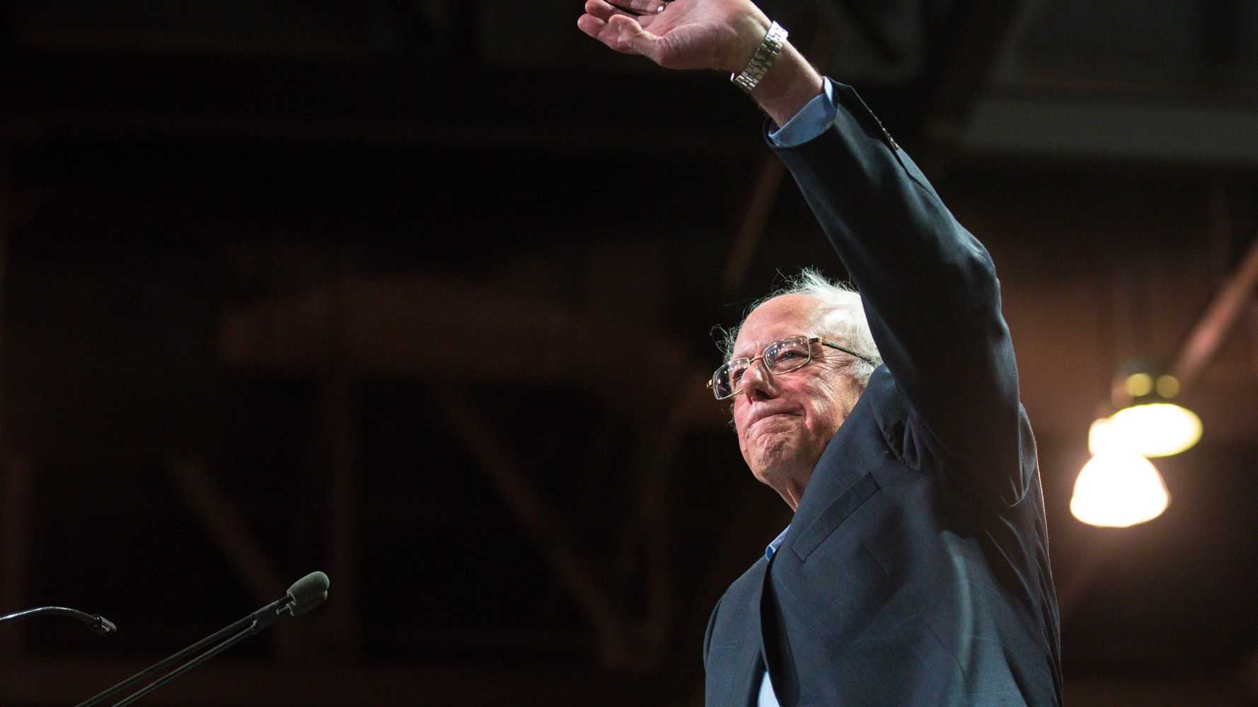 Bernie Sanders Draws Largest Crowd Yet In Phoenix Huffpost 