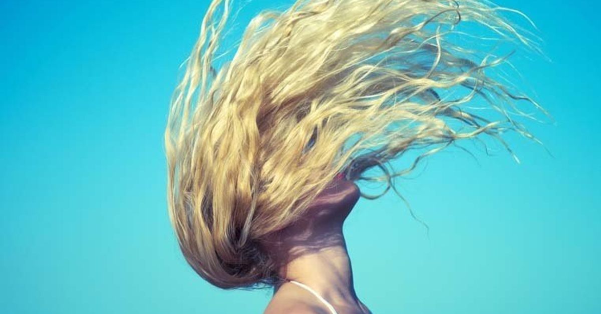 The Easiest Diy Sea Salt Spray For Soft Beachy Waves Huffpost Canada 3130