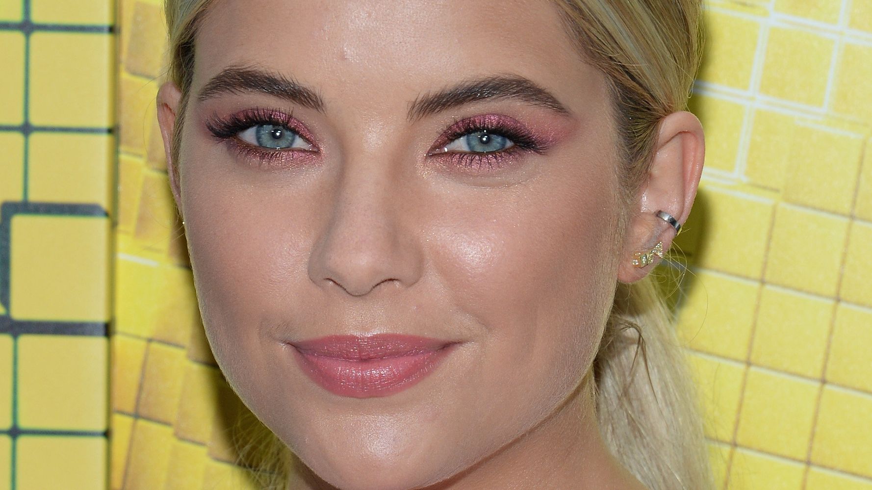 Ashley Bensons Pink Eye Makeup And More Celebrity Beauty Looks We Loved This Week Huffpost Life