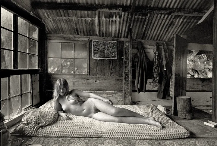 Japanese Naturist Photography - Haunting Nude Photos Bring 1970s Hippie Community Back To Life | HuffPost  Entertainment