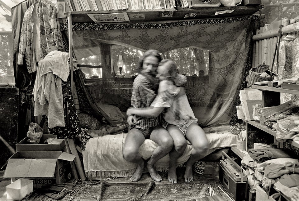 Haunting Nude Photos Bring 1970s Hippie Community Back To Life | HuffPost  Entertainment