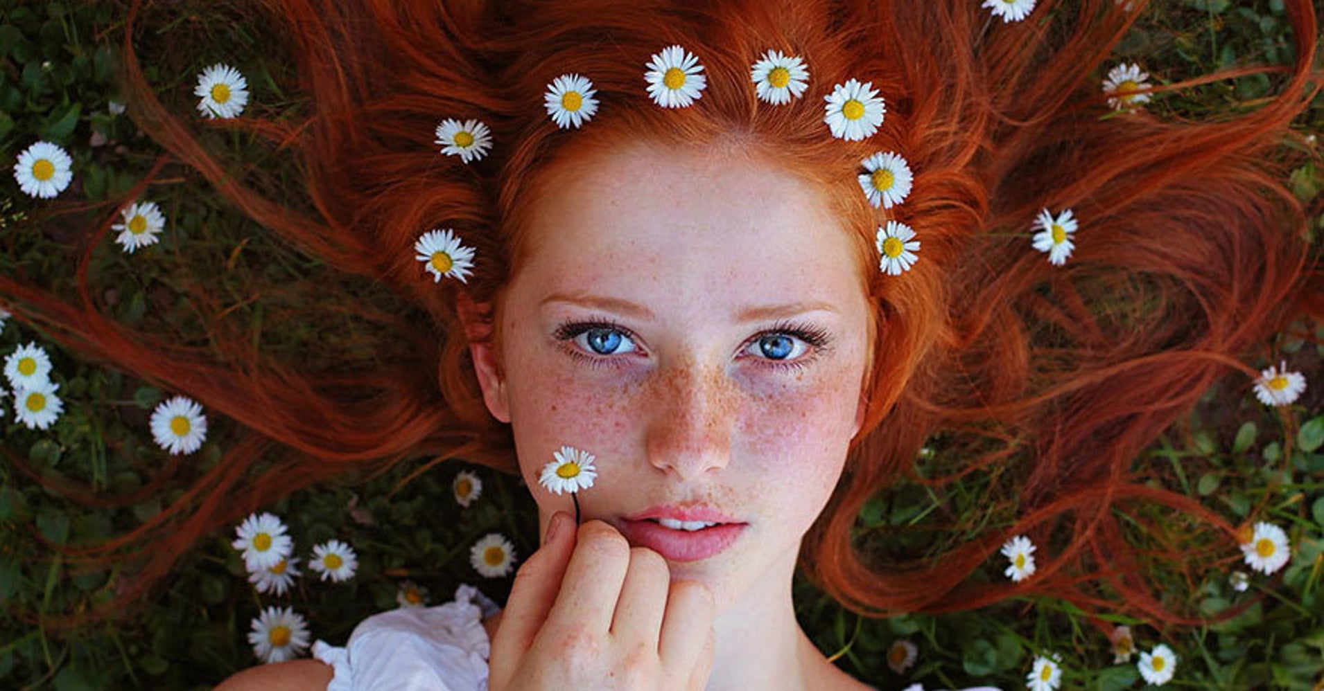 Mature and young girl Views 7061 redhead teen