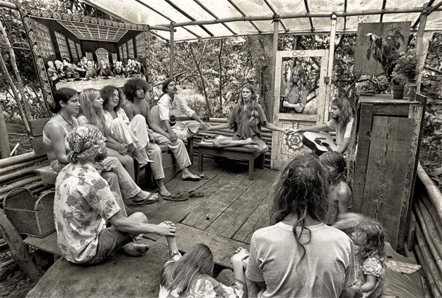 Vintage Fkk Naturist Nudist Retro - Haunting Nude Photos Bring 1970s Hippie Community Back To ...