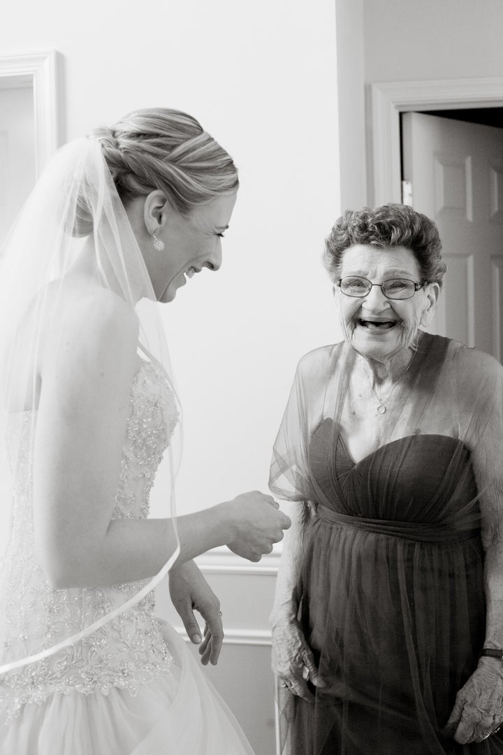 This Gorgeous 89 Year Old Grandma Stole The Show As A Bridesmaid 