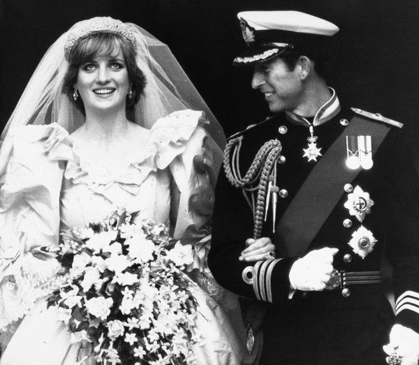 A Look Back On Princess Diana And Prince Charles Legendary Prince Charles Looks At His Beaming Bride The Top Of St Paul S Steps After Their Marriage Press Ociation Ap