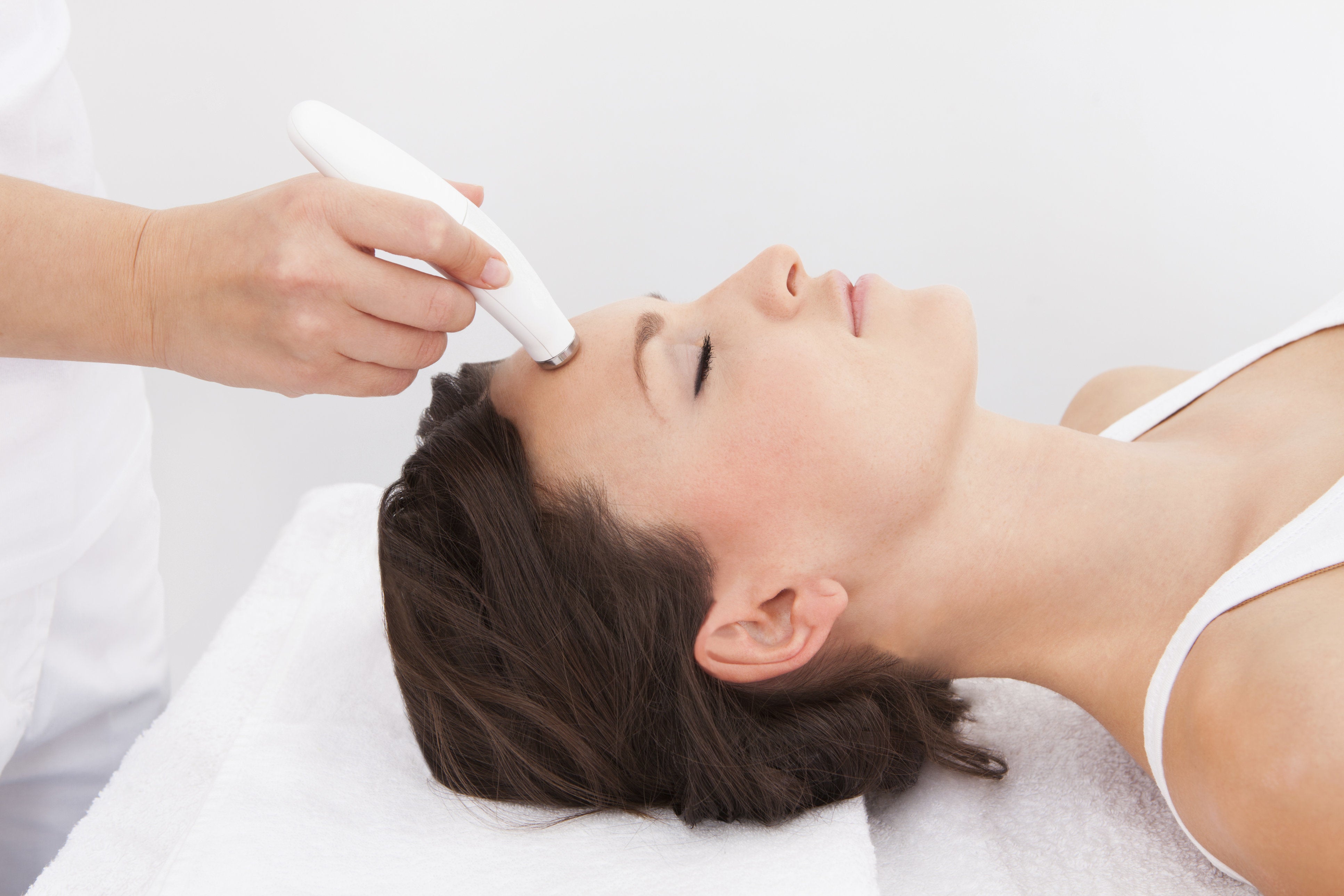 What Is Microdermabrasion, And Will It Improve Your Skin? | HuffPost