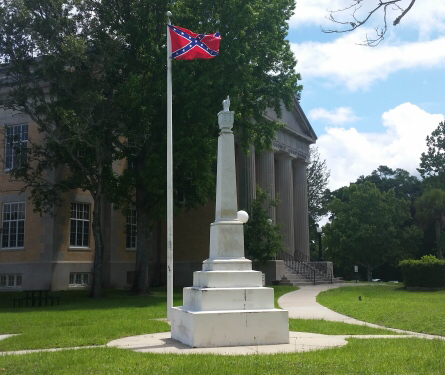 The Confederate battle flag on the Walton County Courthouse lawn prior to its removal.