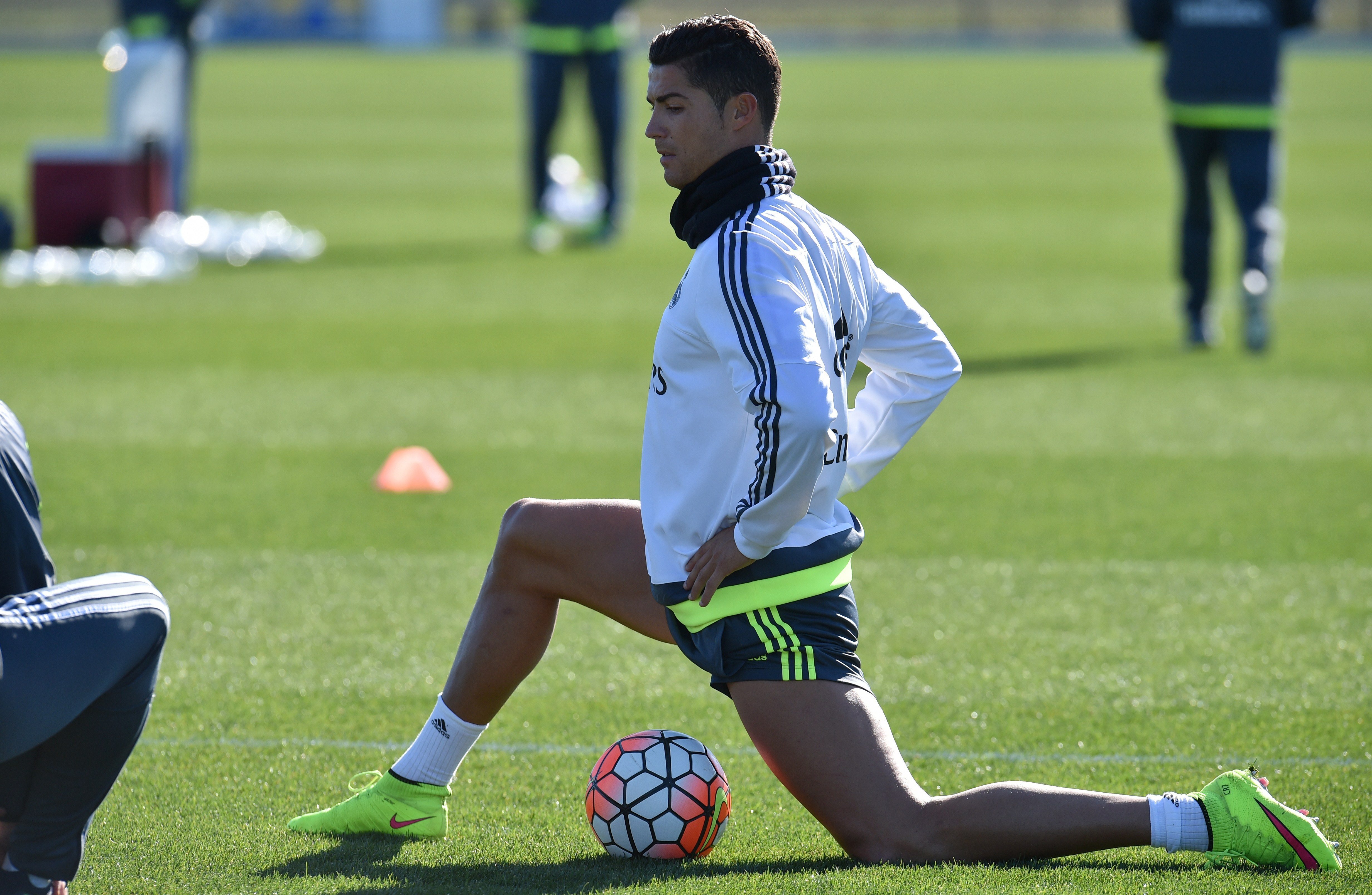 Even Cristiano Ronaldo's Practice Moves Are The Epitome Of Cool | HuffPost