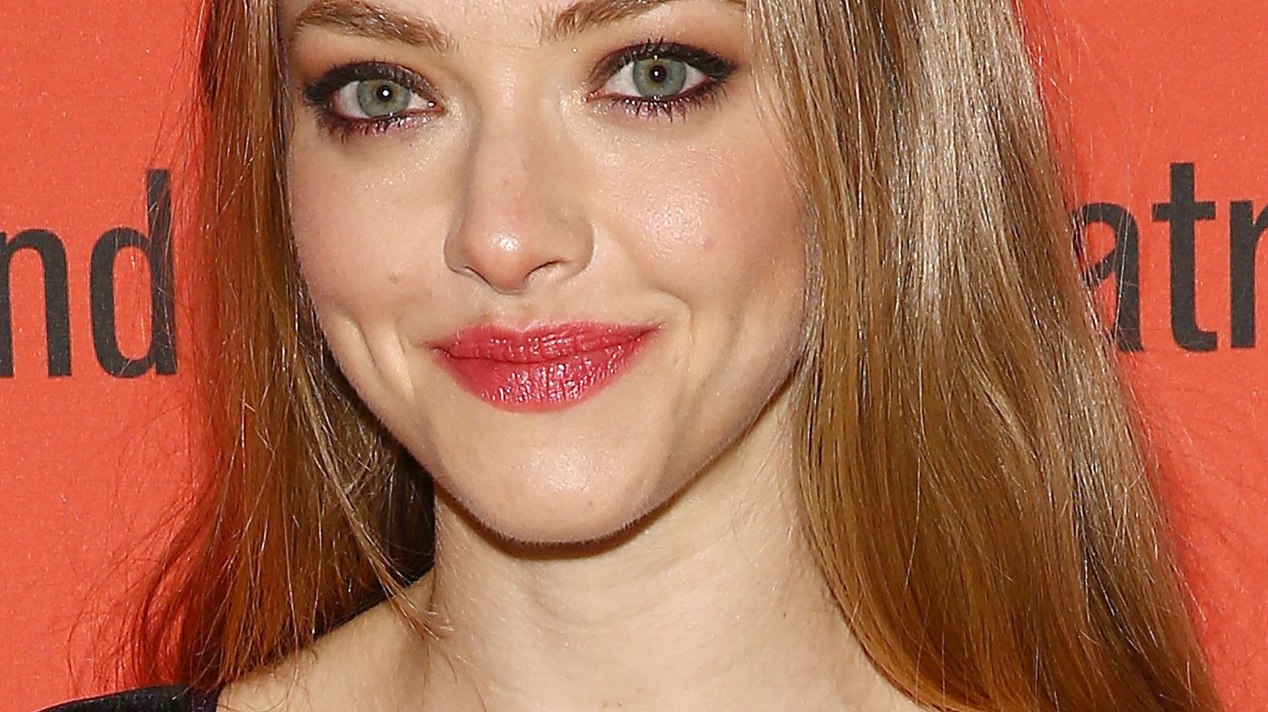 Amanda Seyfried Chops Off Her Long Hair | HuffPost Life Amanda Seyfried Chops Off Her Long Hair | HuffPost Life
