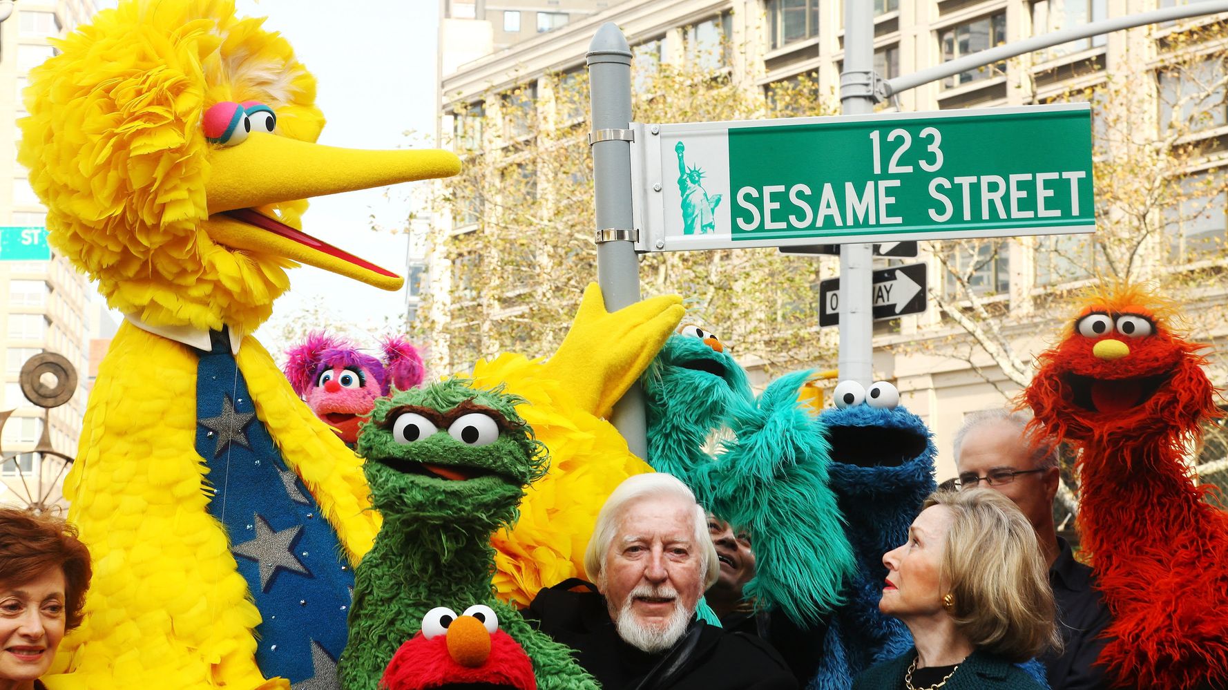 5 Valuable Lessons From 'Sesame Street' We Can Use As Adults | HuffPost ...