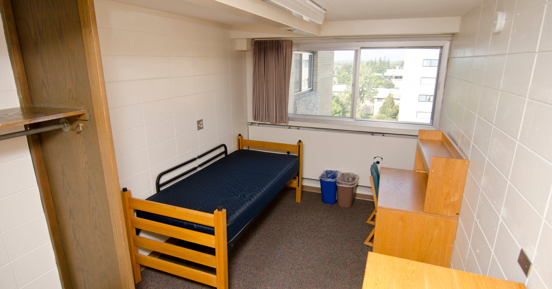 10 College Dorm Room Ideas To Make You Feel More At Home 