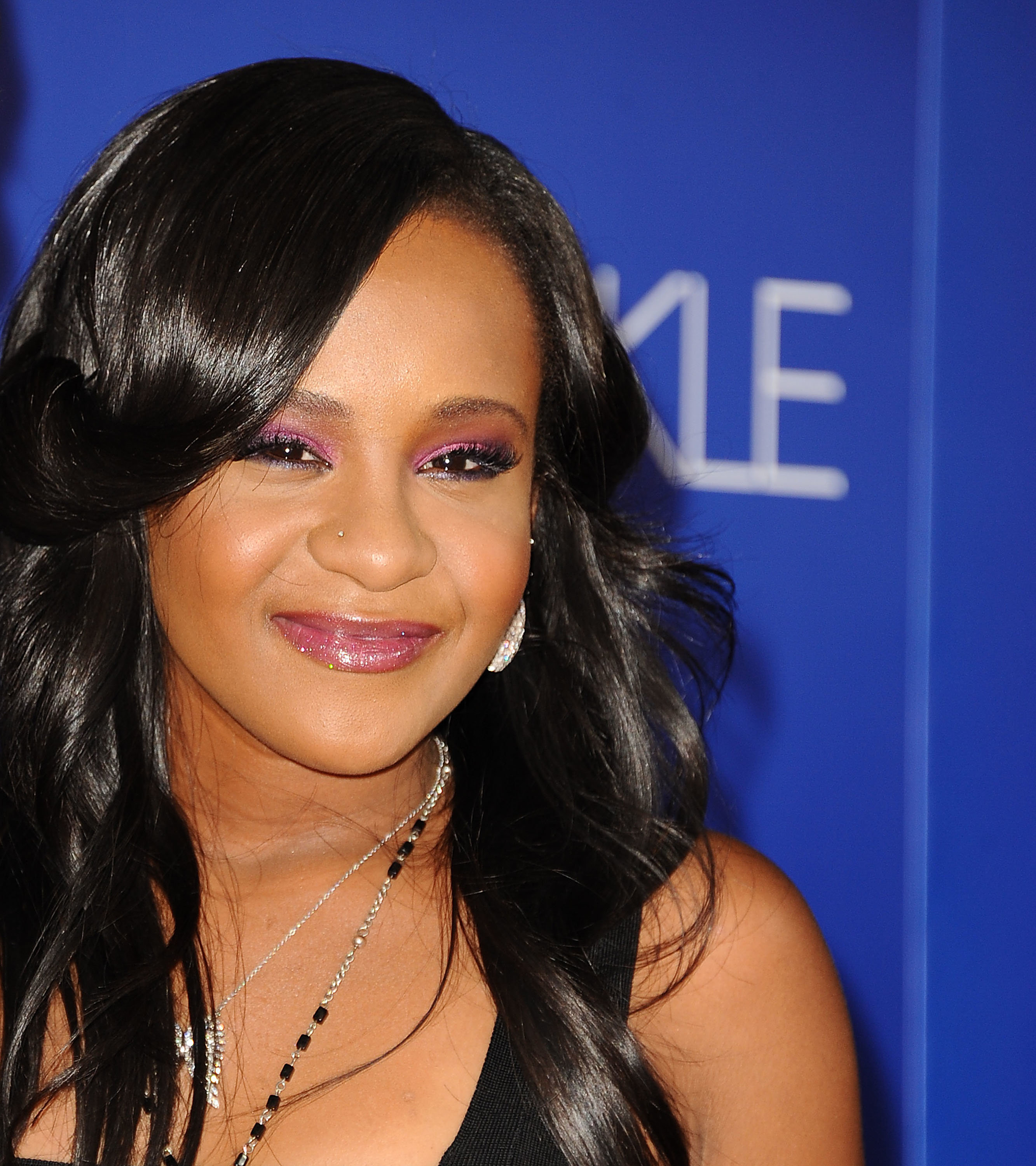 Bobbi Kristina Brown Funeral Draws Crowd | HuffPost Voices