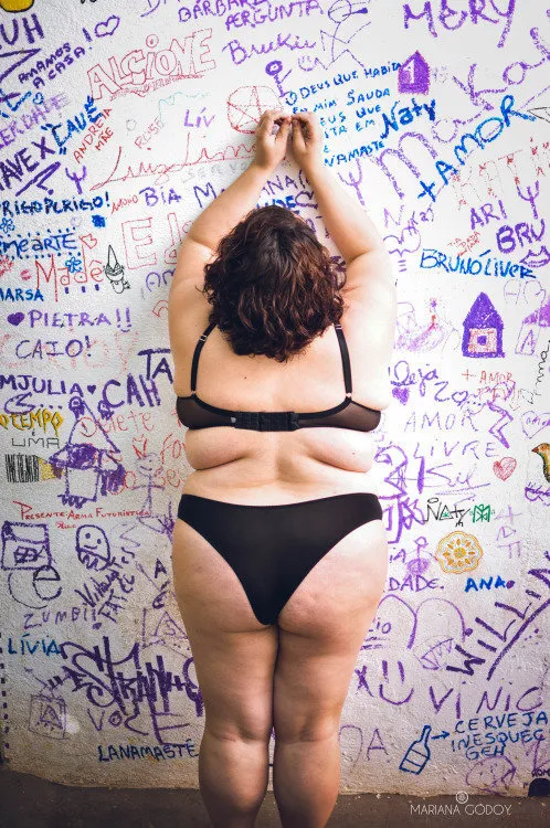 5 'Fat' Women Pose In Lingerie To Reclaim The Stigmatized Word