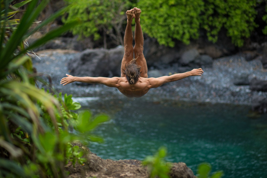 Nude Cliff Diving