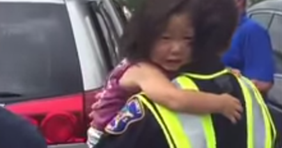 'She Could Have Died!' Cop Tells Mom Who Left Kid In Hot Car (RAW VIDEO ...