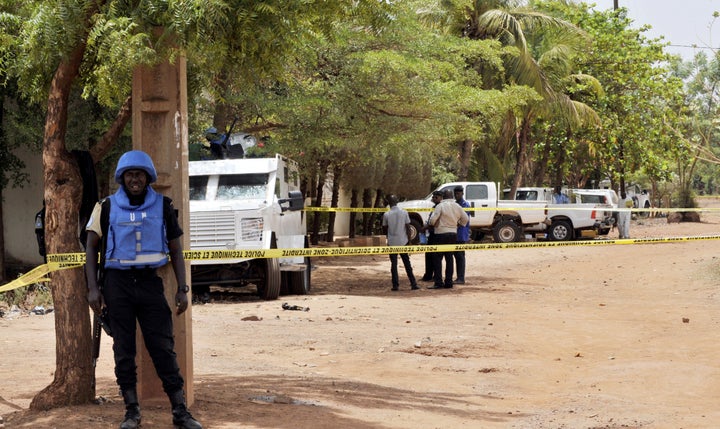 United Nations peacekeeping soldiers guard a UN residence that was attacked by gunmen in Bamako, Mali, on May 20, 2015.