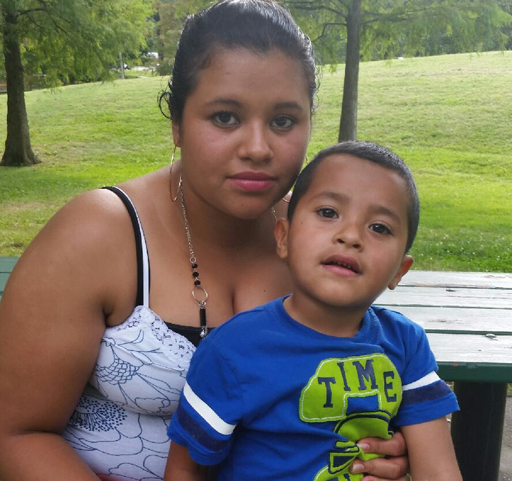 Yancy Mejía poses for a picture with her 4-year-old son.