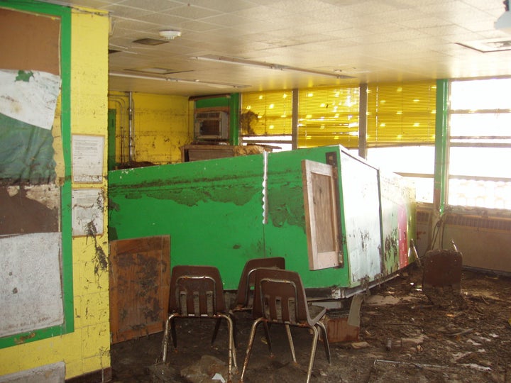 Helen S. Edwards Elementary School in January 2006.