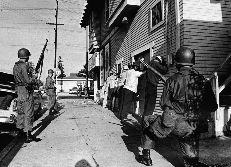 50 Years Later, These 8 Photos Of The Watts Riots Speak Volumes ...